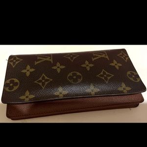 Louis Vuitton Checkbook